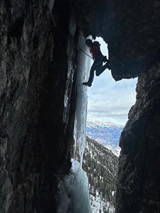 Laserz, Austria, Simon Gietl, Vittorio Messini - The first ascent of 'Out of the Dark' on the north face of Laserz, Lienzer Dolomites, Austria (23/01/2026 Simon Gietl, Vittorio Messini) Laserz, Austria, Simon Gietl, Vittorio Messini - The first ascent of 'Out of the Dark' on the north face of Laserz, Lienzer Dolomites, Austria (23/01/2026 Simon Gietl, Vittorio Messini)
