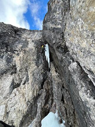 Laserz, Austria, Simon Gietl, Vittorio Messini - The first ascent of 'Out of the Dark' on the north face of Laserz, Lienzer Dolomites, Austria (23/01/2026 Simon Gietl, Vittorio Messini) Laserz, Austria, Simon Gietl, Vittorio Messini - The first ascent of 'Out of the Dark' on the north face of Laserz, Lienzer Dolomites, Austria (23/01/2026 Simon Gietl, Vittorio Messini)