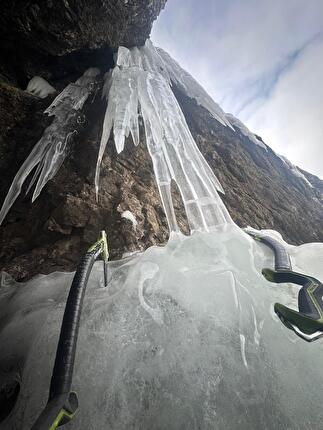 Laserz, Austria, Simon Gietl, Vittorio Messini - The first ascent of 'Out of the Dark' on the north face of Laserz, Lienzer Dolomites, Austria (23/01/2026 Simon Gietl, Vittorio Messini) Laserz, Austria, Simon Gietl, Vittorio Messini - The first ascent of 'Out of the Dark' on the north face of Laserz, Lienzer Dolomites, Austria (23/01/2026 Simon Gietl, Vittorio Messini)