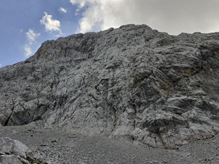 Ringraziando la nord del Pizzo Arera nelle Prealpi Orobie. Di Ivo Ferrari