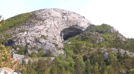 Adam Ondra - The Flatanger cave in Norway.