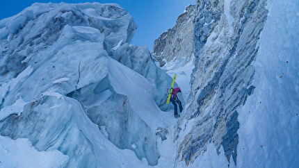 Mount Deltaform Canada, Brette Harrington, Christina Lustenberger, Gee Pierrel - La prima discesa con gli sci del North Glacier di Mount Deltaform in Canada (Brette Harrington, Christina Lustenberger, Gee Pierrel 18/01/2026)