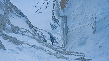 Mount Deltaform Canada, Brette Harrington, Christina Lustenberger, Gee Pierrel - La prima discesa con gli sci del North Glacier di Mount Deltaform in Canada (Brette Harrington, Christina Lustenberger, Gee Pierrel 18/01/2026)