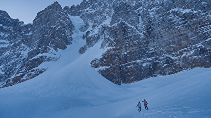 Mount Deltaform Canada, Brette Harrington, Christina Lustenberger, Gee Pierrel - La prima discesa con gli sci del North Glacier di Mount Deltaform in Canada (Brette Harrington, Christina Lustenberger, Gee Pierrel 18/01/2026)