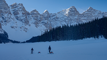 Mount Deltaform Canada, Brette Harrington, Christina Lustenberger, Gee Pierrel - La prima discesa con gli sci del North Glacier di Mount Deltaform in Canada (Brette Harrington, Christina Lustenberger, Gee Pierrel 18/01/2026)
