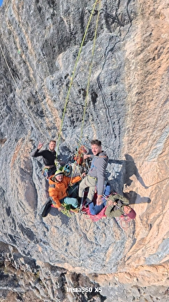Petit Petò, parete del Covelo, Valle del Sarca - L'apertura di 'Petit Petò' alla parete del Covelo in Valle del Sarca (Martin Giovanazzi, Elio Mazzalai, Sebastiano Merz, Mauro Zanon 2025)