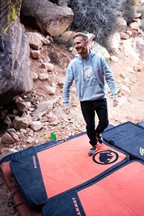 Jakob Schubert Shaolin - Jakob Schubert chiude 'Shaolin' (9A) a Red Rocks, USA, gennaio 2026