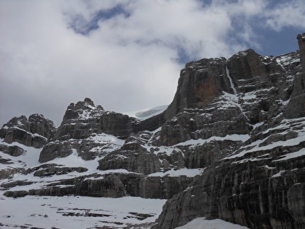 Cima Brenta, Dolomiti di Brenta, Tomas Franchini, Silvestro Franchini - L'apertura di 'La via che non c’è' alla Cima Brenta, Dolomiti di Brenta (Tomas Franchini, Silvestro Franchini 02/06/2012) Cima Brenta, Dolomiti di Brenta, Tomas Franchini, Silvestro Franchini - L'apertura di 'La via che non c’è' alla Cima Brenta, Dolomiti di Brenta (Tomas Franchini, Silvestro Franchini 02/06/2012)