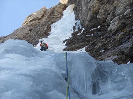 Cima Brenta, Dolomiti di Brenta, Tomas Franchini, Silvestro Franchini - Silvestro Franchini nella parte alta di 'La via che non c’è' alla Cima Brenta, Dolomiti di Brenta (Tomas Franchini, Silvestro Franchini 02/06/2012) Cima Brenta, Dolomiti di Brenta, Tomas Franchini, Silvestro Franchini - Silvestro Franchini nella parte alta di 'La via che non c’è' alla Cima Brenta, Dolomiti di Brenta (Tomas Franchini, Silvestro Franchini 02/06/2012)