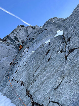 Cima Busazza, Presanella, Out Of The Blue, Emanuele Andreozzi, Ruggero Samanden - L'apertura di 'Out Of The Blue' alla Cima Busazza in Presanella (Emanuele Andreozzi, Ruggero Samanden 22/01/2026)