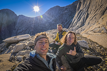 Valle di Cochamó Cile, Cerro Walwalun, Mirco Grasso, Jernej Kruder - Mirco Grasso, Jernej Kruder e Vladek Zumr durante l'apertura di 'Tarock' sul Cerro Walwalün in Valle Cochamó, Cile, 02/2026