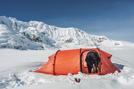 Patagonia - DIG: snowboard in Alaska con Ryland Bell