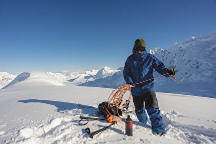 Patagonia - DIG: snowboard in Alaska con Ryland Bell