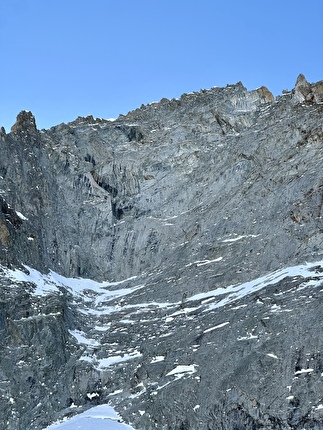 Aiguille Orientale du Soreiller, Écrins - The first ascent of 'Y’a comme un pecker dans la soupe' on the north face Aiguille Orientale du Soreiller in the Écrins massif (Melvin Bou, Kilian Moni, Étienne Poteaux 2-3/03/2026)