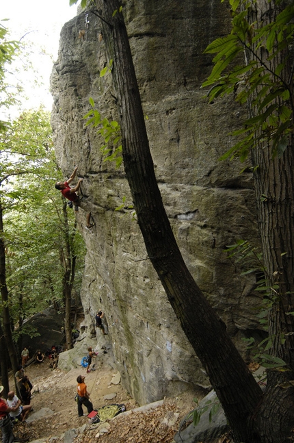 Lungaserra - Donato Lella climbing at Lungaserra