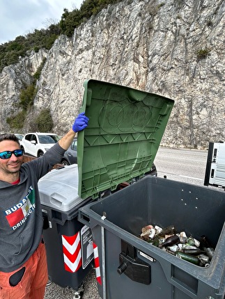 Costiera Trieste - Sabato 13 marzo 2026 nella storica falesia triestina Costiera si è tenuta una giornata di pulizia, organizzata dall'associazione Progetto Verticale Trieste.