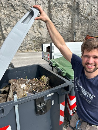 Costiera Trieste - Sabato 13 marzo 2026 nella storica falesia triestina Costiera si è tenuta una giornata di pulizia, organizzata dall'associazione Progetto Verticale Trieste.