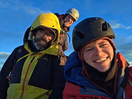 Torre Centrale di Paine, Torri di Paine, Patagonia - L'apertura di 'Paradigm Shift' sulla Torre Centrale di Paine, Torri del Paine, Patagonia (Trevor Anthes, Harry Kinnard, Myles Moser 22/01-4/03/2026)