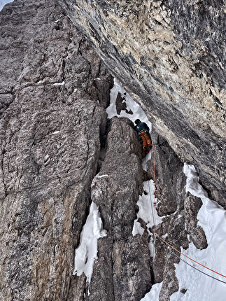 Vertical Pleasure, Cima Tosa Dolomiti di Brenta, Ruggero Samanden, Emanuele Andreozzi - L'apertura di 'Vertical Pleasure' alla Cima Tosa nelle Dolomiti di Brenta (Ruggero Samanden, Emanuele Andreozzi 10-11/03/2026)