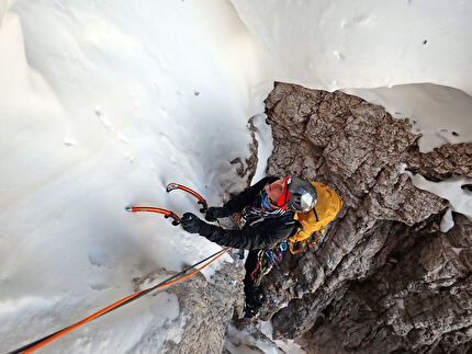 Vertical Pleasure, Cima Tosa Dolomiti di Brenta, Ruggero Samanden, Emanuele Andreozzi - L'apertura di 'Vertical Pleasure' alla Cima Tosa nelle Dolomiti di Brenta (Ruggero Samanden, Emanuele Andreozzi 10-11/03/2026)