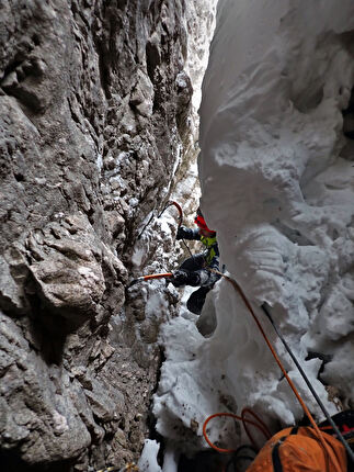 Vertical Pleasure, Cima Tosa Dolomiti di Brenta, Ruggero Samanden, Emanuele Andreozzi - L'apertura di 'Vertical Pleasure' alla Cima Tosa nelle Dolomiti di Brenta (Ruggero Samanden, Emanuele Andreozzi 10-11/03/2026)