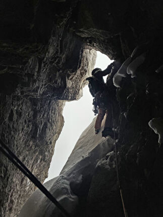Vertical Pleasure, Cima Tosa Dolomiti di Brenta, Ruggero Samanden, Emanuele Andreozzi - L'apertura di 'Vertical Pleasure' alla Cima Tosa nelle Dolomiti di Brenta (Ruggero Samanden, Emanuele Andreozzi 10-11/03/2026)