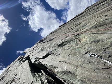 Punta Zanzi Chile - The first ascent of 'Ira de Gugal' on Punta Zanzi in Chile (Baltazar Calera, Joaquin Guglielmetti, Santiago Guglielmetti, Matías Tapia Artigas)