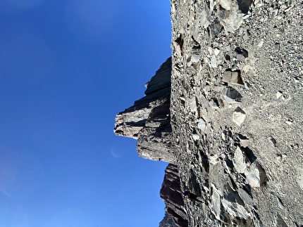 Punta Zanzi Chile - The first ascent of 'Ira de Gugal' on Punta Zanzi in Chile (Baltazar Calera, Joaquin Guglielmetti, Santiago Guglielmetti, Matías Tapia Artigas)