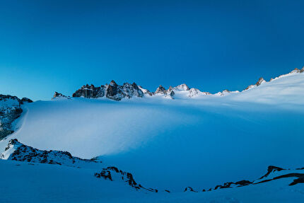 Tête de Biselx, Fay Manners, Ella Wright - The first ascent of 'La Muse du Trient' on Tête Biselx, Switzerland (Fay Manners, Ella Wright 3-4/04/2026)