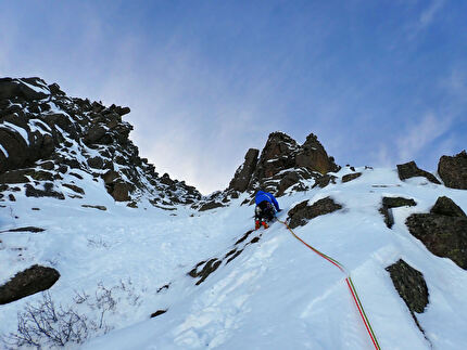 Mixed Mochental, Sasso Rotto, Lagorai, Dolomiti, Emanuele Andreozzi, Ruggero Samaden - L'apertura di 'Mixed Mochental' al Sasso Rotto in Lagorai, Dolomiti (Emanuele Andreozzi, Ruggero Samaden 13/02/2026)