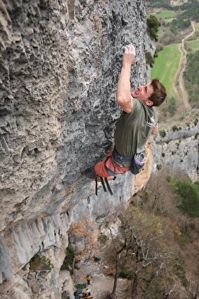 Seb Bouin is Le Champ des Muses (9b) at Romeyer, France