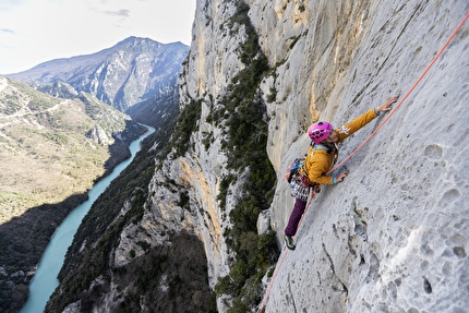 Laura Pineau, Elsa Ponz - Laura Pineau and Elsa Ponzo climbing 100 multi-pitch routes in Provence in under 50 days, spring 2026
