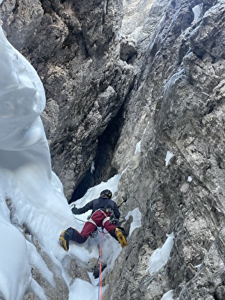 Punte di Campiglio, Dolomiti di Brenta, Emanuele Andreozzi, Ruggero Samaden, Silvestro Franchini - L'apertura della via 'Mamma Anna' alle Punte di Campiglio nelle Dolomiti di Brenta (Emanuele Andreozzi, Ruggero Samaden, Silvestro Franchini 08/04/2026)
