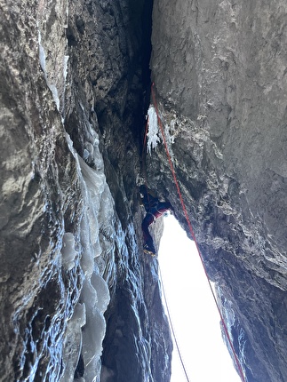 Punte di Campiglio, Dolomiti di Brenta, Emanuele Andreozzi, Ruggero Samaden, Silvestro Franchini - L'apertura della via 'Mamma Anna' alle Punte di Campiglio nelle Dolomiti di Brenta (Emanuele Andreozzi, Ruggero Samaden, Silvestro Franchini 08/04/2026)