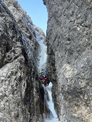 Punte di Campiglio, Dolomiti di Brenta, Emanuele Andreozzi, Ruggero Samaden, Silvestro Franchini - L'apertura della via 'Mamma Anna' alle Punte di Campiglio nelle Dolomiti di Brenta (Emanuele Andreozzi, Ruggero Samaden, Silvestro Franchini 08/04/2026)