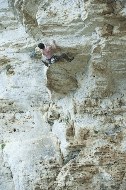 Climbing Marathon del Finalese - Mauro Calibani sale un 7c+