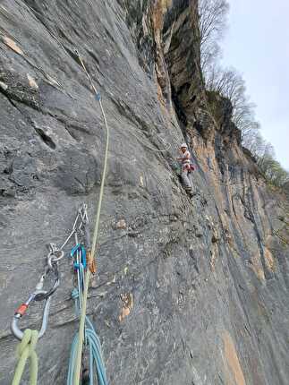 Nubivagare - vagare tra sogni e idee al Monte Roccandagia nelle Alpi Apuane