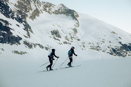 Haute Route Chamonix - Zermatt, Marie Pollet-Villard, Laurie Renoton - Marie Pollet-Villard & Laurie Renoton setting the FKT on the Haute Route Chamonix - Zermatt on 10/04/2026 in 20:30