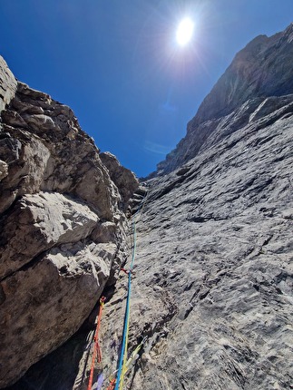 Via Italo-Polacca Burèl, Schiara, Dolomiti, Diego Dellai, Marco Toldo - Diego Dellai & Marco Toldo sulla 'Italo-Polacca' al Burèl (Dolomiti): fessure
