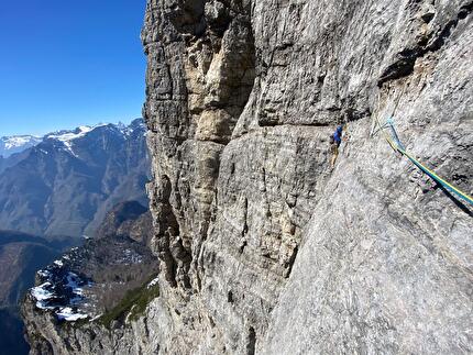 Via Italo-Polacca Burèl, Schiara, Dolomiti, Diego Dellai, Marco Toldo - Diego Dellai & Marco Toldo sulla 'Italo-Polacca' al Burèl (Dolomiti): ...e traversi