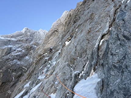 Jorassique Pâques, Grandes Jorasses, Monte Bianco, Pierre Girot, Kilian Moni, Hugo Peruzzo, Arthur Poindefert - Il terzo giorno dell'apertura di 'Jorassique Pâques' alla parete nord delle Grandes Jorasses (Pierre Girot, Kilian Moni, Hugo Peruzzo, Arthur Poindefert 3-6/04/2026)