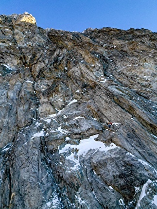 Jorassique Pâques, Grandes Jorasses, Monte Bianco, Pierre Girot, Kilian Moni, Hugo Peruzzo, Arthur Poindefert - Il terzo giorno dell'apertura di 'Jorassique Pâques' alla parete nord delle Grandes Jorasses (Pierre Girot, Kilian Moni, Hugo Peruzzo, Arthur Poindefert 3-6/04/2026)