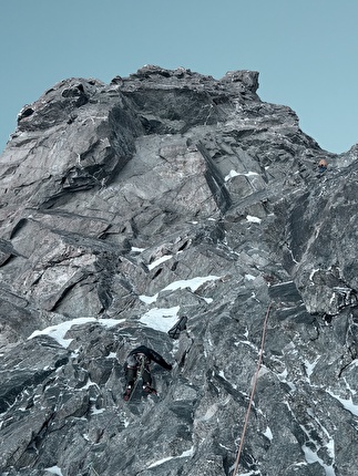 Jorassique Pâques, Grandes Jorasses, Monte Bianco, Pierre Girot, Kilian Moni, Hugo Peruzzo, Arthur Poindefert - Il quinto giorno dell'apertura di 'Jorassique Pâques' alla parete nord delle Grandes Jorasses (Pierre Girot, Kilian Moni, Hugo Peruzzo, Arthur Poindefert 3-6/04/2026)