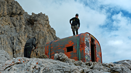 Bivacco Fiamme Gialle Cimon della Pala, Pale di San Martino - Smontaggio e trasporto del vecchio Bivacco Fiamme Gialle del Cimon della Pala al MUSE di Trento