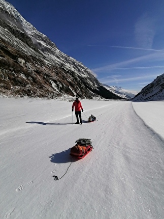 Archangel Thunderbird, Hinterrhein Svizzera, Dilshan Fernando, Jorge Palacios - La salita di 'Archangel Thunderbird' a Hinterrhein (Rheinwald / Valle delle Meraviglie) in Svizzera (Dilshan Fernando, Jorge Leonel Palacios 03/2026)
