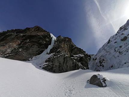Archangel Thunderbird, Hinterrhein Svizzera, Dilshan Fernando, Jorge Palacios - La salita di 'Archangel Thunderbird' a Hinterrhein (Rheinwald / Valle delle Meraviglie) in Svizzera (Dilshan Fernando, Jorge Leonel Palacios 03/2026)