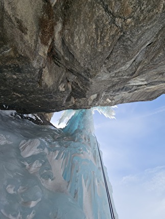 Archangel Thunderbird, Hinterrhein Svizzera, Dilshan Fernando, Jorge Palacios - La salita di 'Archangel Thunderbird' a Hinterrhein (Rheinwald / Valle delle Meraviglie) in Svizzera (Dilshan Fernando, Jorge Leonel Palacios 03/2026)