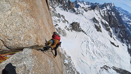 Monte Bianco Divine + Freney Combo, Luca Ducoli, Mirco Grasso, Giacomo Mauri  - Il concatenamento di 'Divine Providence' e 'Pilone Centrale del Frêney' sul Monte Bianco (Luca Ducoli, Mirco Grasso, Giacomo Mauri 25-27/04/2026)