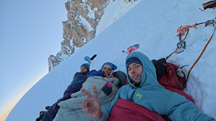 Monte Bianco Divine + Freney Combo, Luca Ducoli, Mirco Grasso, Giacomo Mauri  - Il concatenamento di 'Divine Providence' e 'Pilone Centrale del Frêney' sul Monte Bianco (Luca Ducoli, Mirco Grasso, Giacomo Mauri 25-27/04/2026)