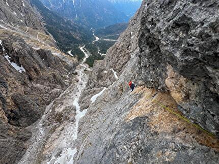 Nave dell’Eco, Cima Mai-Nef, Pale di San Martino, Dolomiti - La prima ripetizione della via 'Nave dell’Eco' alla Cima Mai-Nef, Pale di San Martino, Dolomiti (Ruggero Alberti, Renzo Corona, Alex Zuglian 04/2026)
